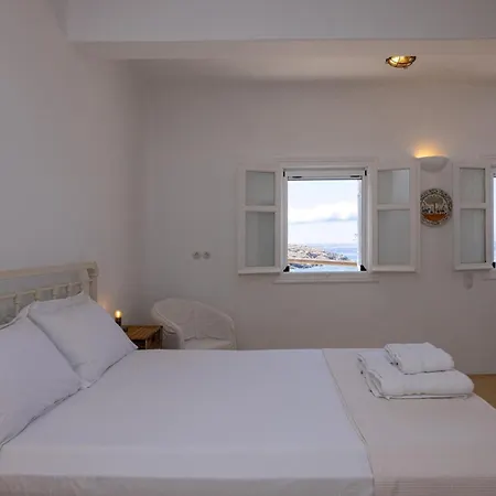 Tanaos In Tinos Kardhianí