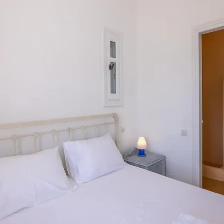 Tanaos In Tinos * Kardhianí
