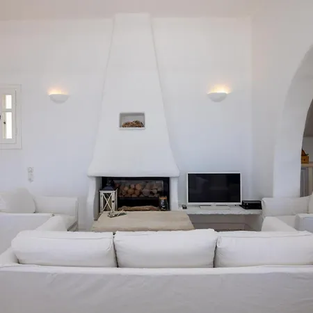 Tanaos In Tinos * Kardhianí