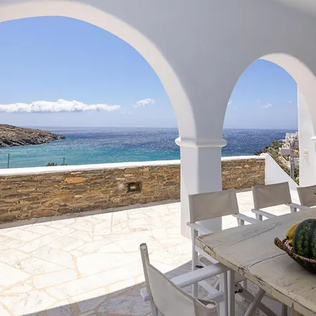Vila Tanaos In Tinos Kardhianí